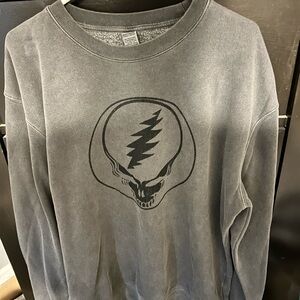 Men's Gray Graphic Crewneck Sweatshirt with Skull Bolt Design. Grateful Dead